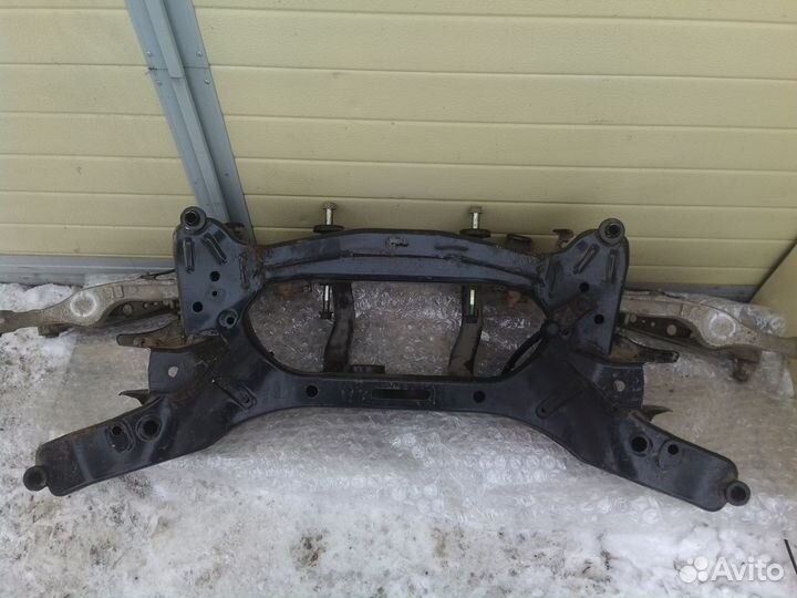 Ниссан Х-трейл Т31-задний подрамник