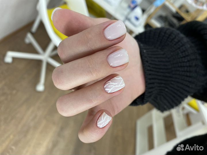 Маникюр, педикюр, брови