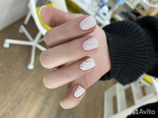 Маникюр, педикюр, брови