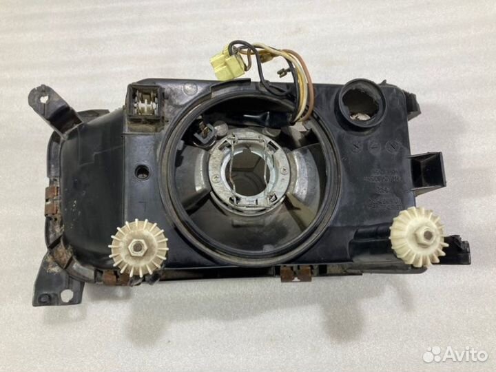 Фара правая Volkswagen Passat B3 1988-1993