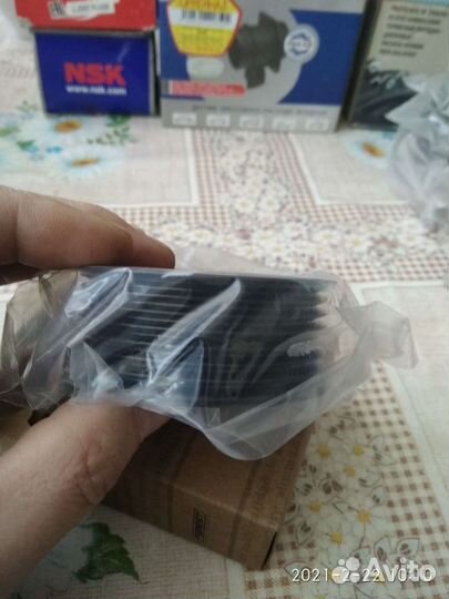 Ролик паразитный