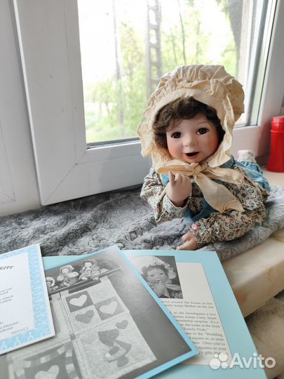 Кукла фарфоровая коллекционная