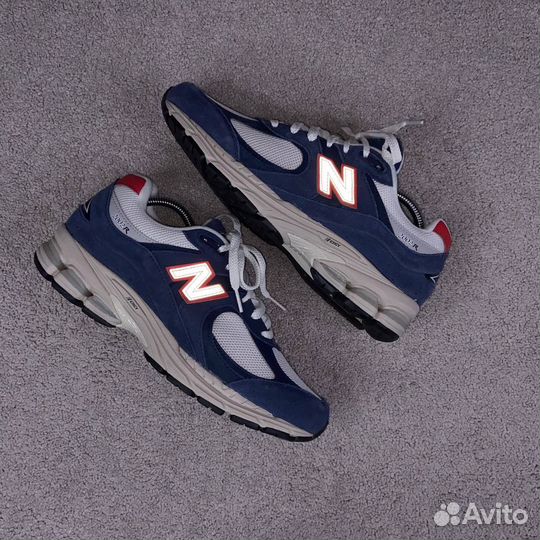 Оригинальные кроссовки New Balance 2002R 9.5US