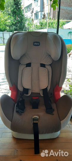 Автокресло Chicco с isofix