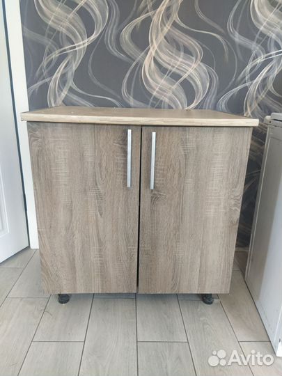 Шкаф навесной с сушилкой