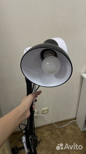 Лампа настольная