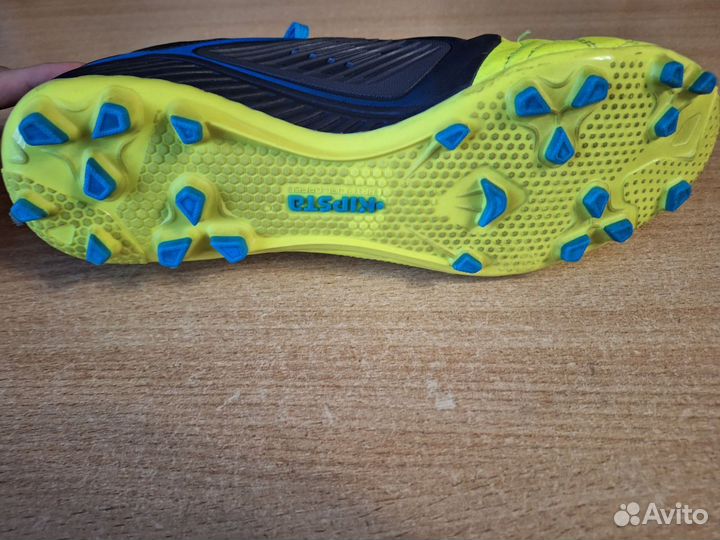 Футбольные бутсы 42 размер