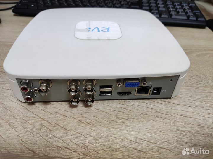 Цифровой видеорегистратор RVI-R04LA white