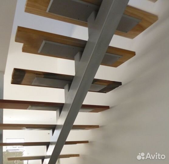 Лестница металлический каркас