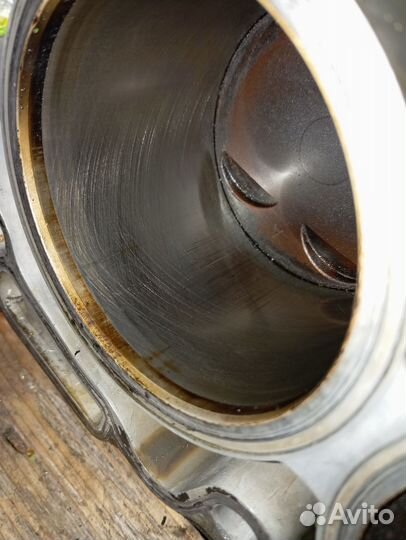 Блок двигателя ej205