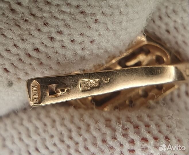 Золотые серьги