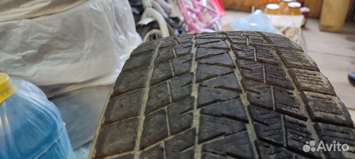 Bridgestone Blizzak DM-V1 2.25/65 R17 102