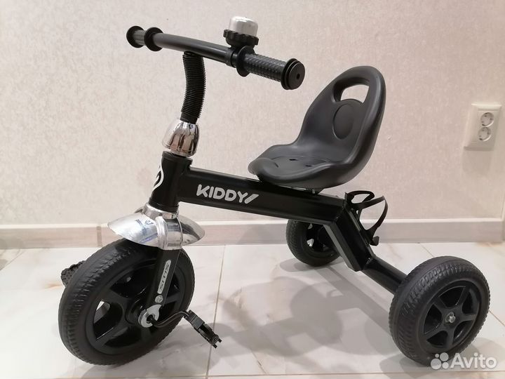 Детский трехколесный велосипед