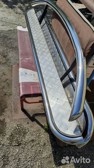 Пороги и защита переднего бампера