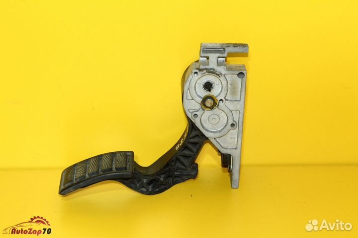 Volvo FM Педаль акселератора