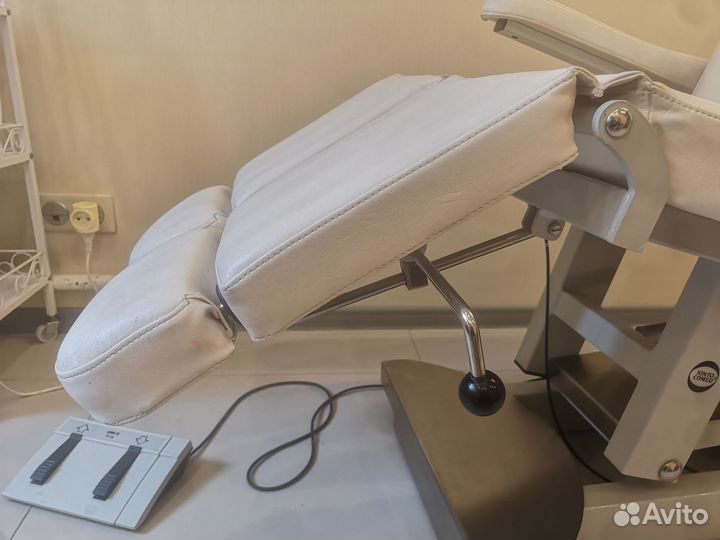 Кресло косметологическое педикюрное ionto-comed