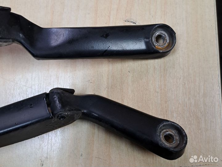 Поводок дворника skoda octavia tour