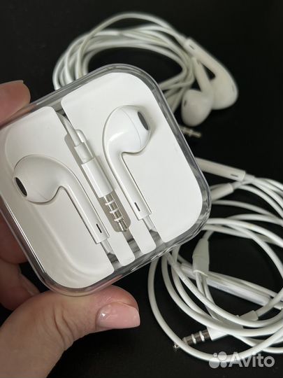 Проводные наушники Apple EarPods (3.5 мм)