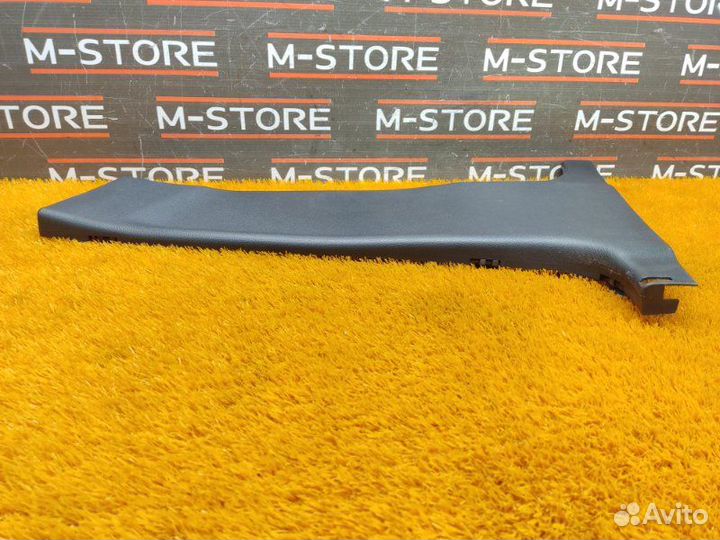 Обшивка стойки левая Mercedes-Benz C-Class W204