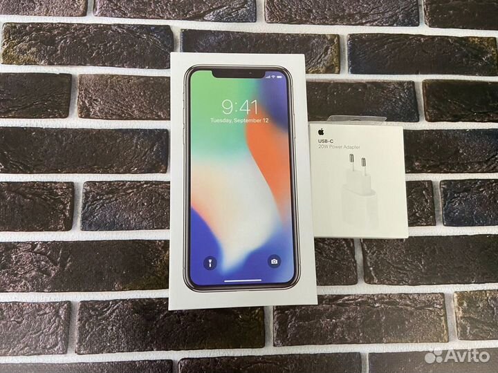 iPhone X, 256 ГБ