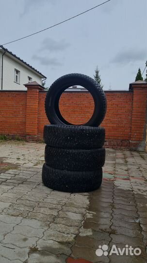 Nokian Tyres Hakkapeliitta 8 SUV 235/60 R19