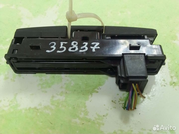 Кнопка аварийной сигнализации Opel Astra 2009 г