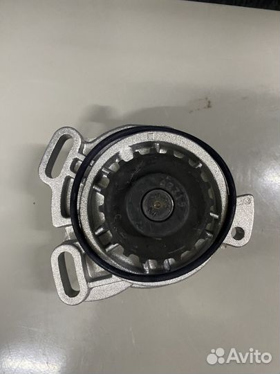 Насос водяной(помпа) Audi 100(C3) /VW LT Дизель