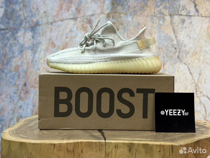 Кроссовки Adidas Yeezy Boost 350 V2 Light