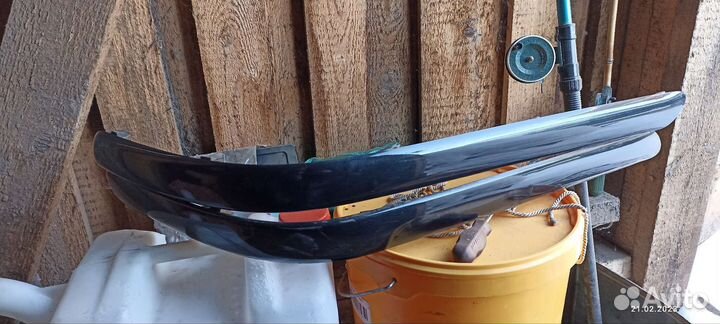 Молдинг Тойота Авенсис 2008г.в