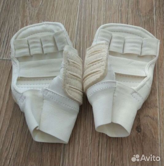 Защита для единоборств (защита голени и перчатки)