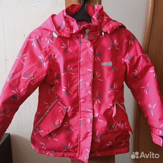 Продам куртку для девочки/весна/осень
