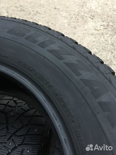 Bridgestone Blizzak Spike-02 SUV 225/65 R17