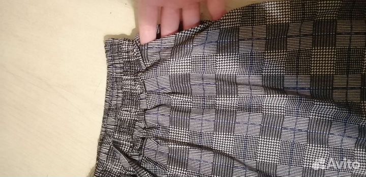 Отдам бесплатно женские шорты новые