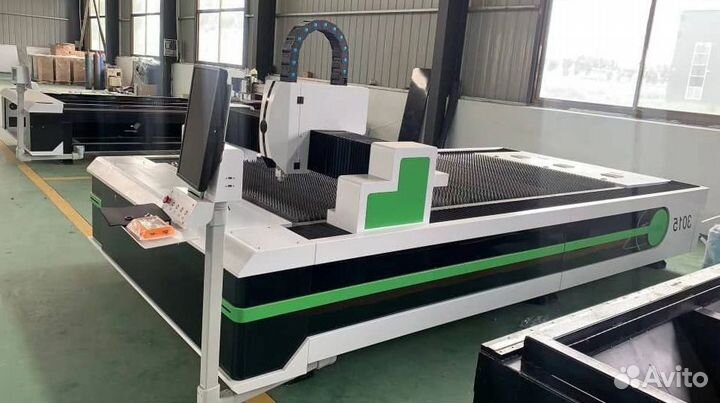 Оптоволоконный лазерный станок