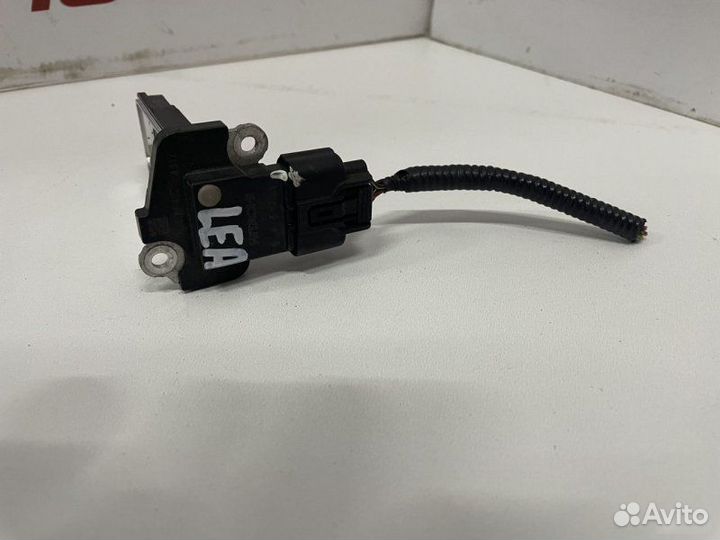 Датчик массового расхода воздуха двс Honda Freed