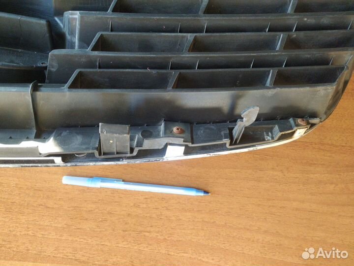 Решётка радиатора nissan almera classic 6230095F0A