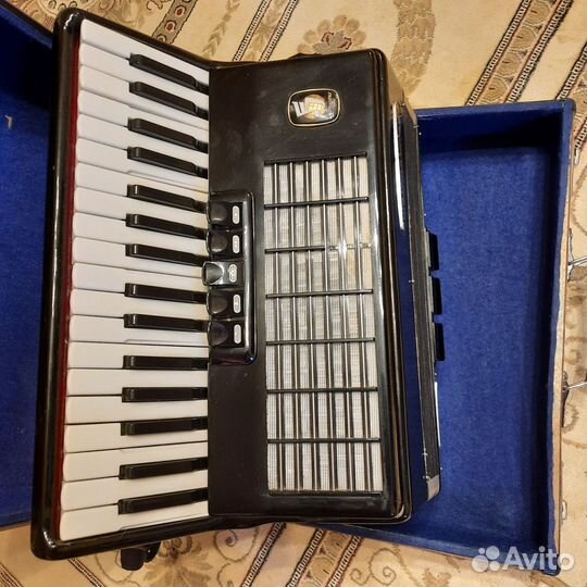 Аккордеон Weltmeister stella 3/4