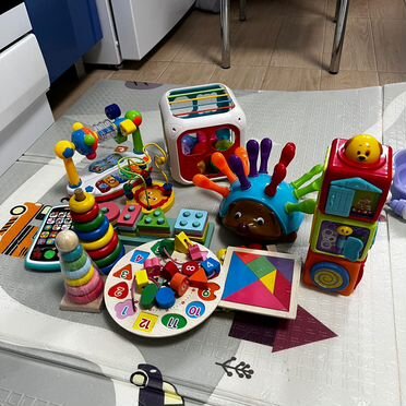 Резерв Развивающие игрушки для малышей пакетом