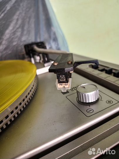 Проигрыватель винила электрофон стерео Вега-109