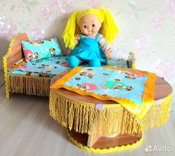 Мебель кукольная и кукла