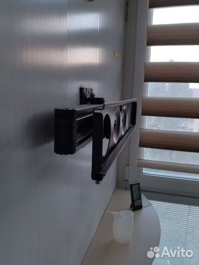 Кронштейн поворотныый для телевизора на стену