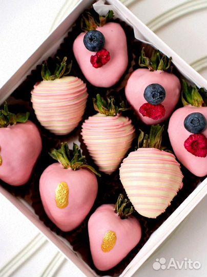 Клубника в шоколаде. Букеты