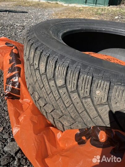 Continental ContiIceContact 235/60 R18