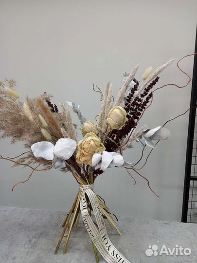 Интерьерный букет из сухоцветов с пионами / декор