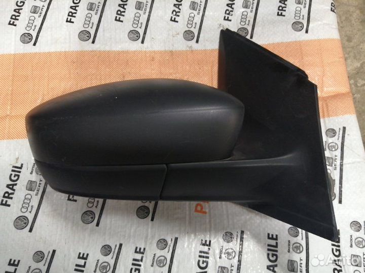 Зеркало правое Volkswagen Polo sedan 2011-2020