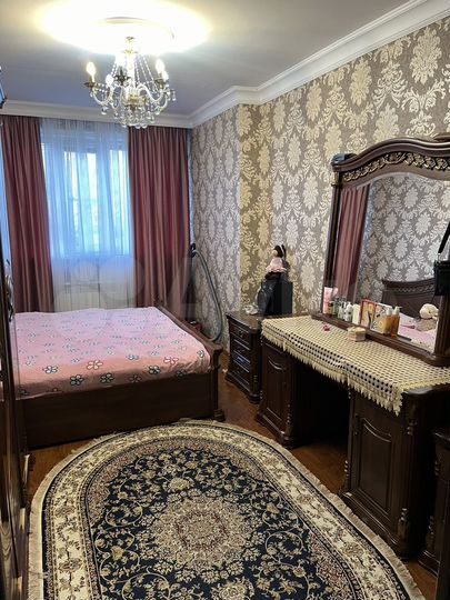 2-к. квартира, 52 м², 1/9 эт.