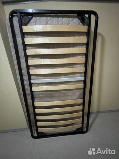 Кровать односпальная