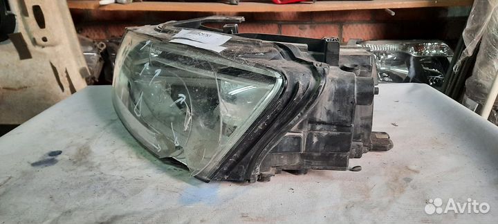 Фара левая для Audi Q3 2012-2016 8U0941005