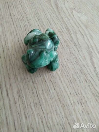 Статуэтка лягушка