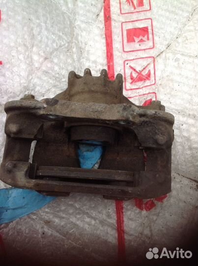 Peugeot 308 суппорт передний левый